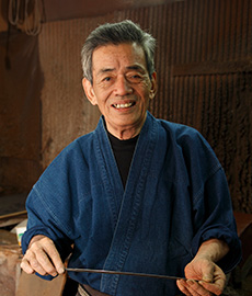 山本　英明