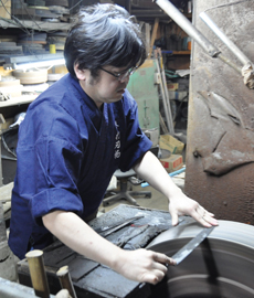 伊野　信平